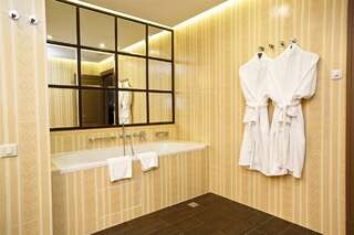 Гостиница Best Western Plus СПАССКАЯ Тюмень Люкс-5