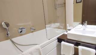 Гостиница Best Western Plus СПАССКАЯ Тюмень Люкс-11